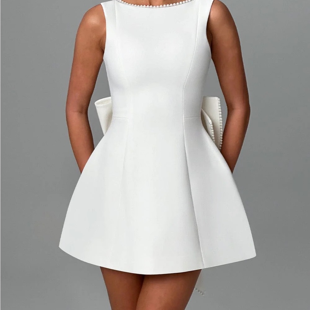 Babyboo Elegant White Sleeveless Mini Dress